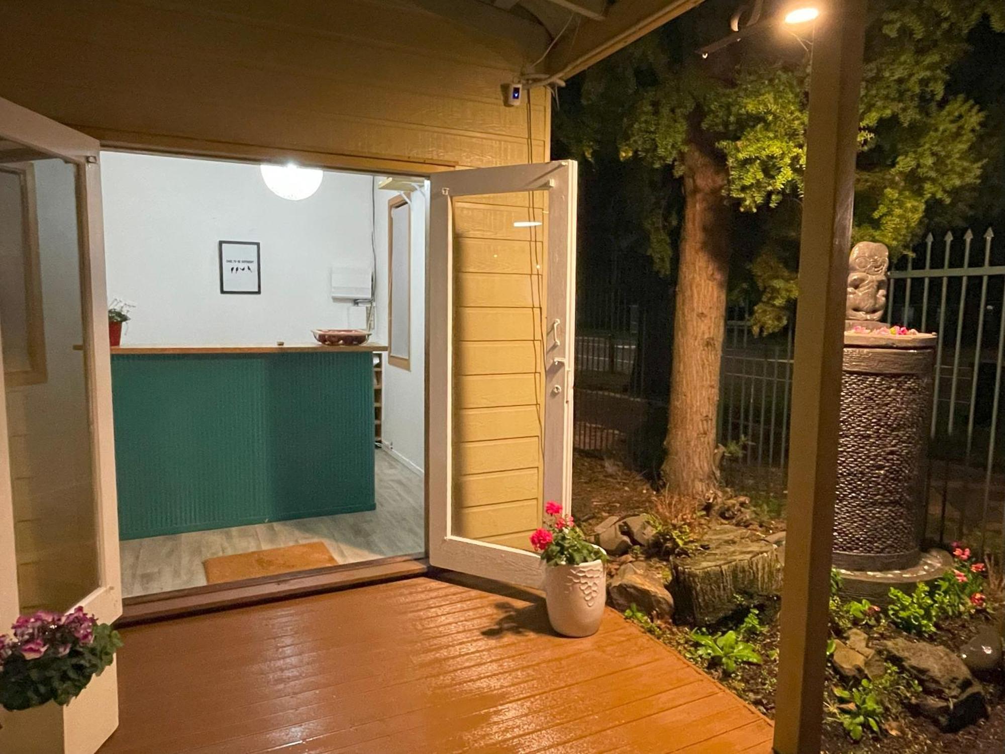 Tirau Motor Inn Exterior photo